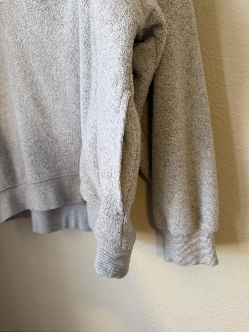 Aerie Hometown Holiday Quarter Zip Sherpa Fleece Sweatshirt Gray White Large - Picture 6 of 9